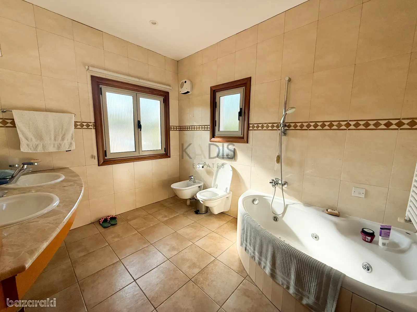 Villa, 5 bedrooms — 12