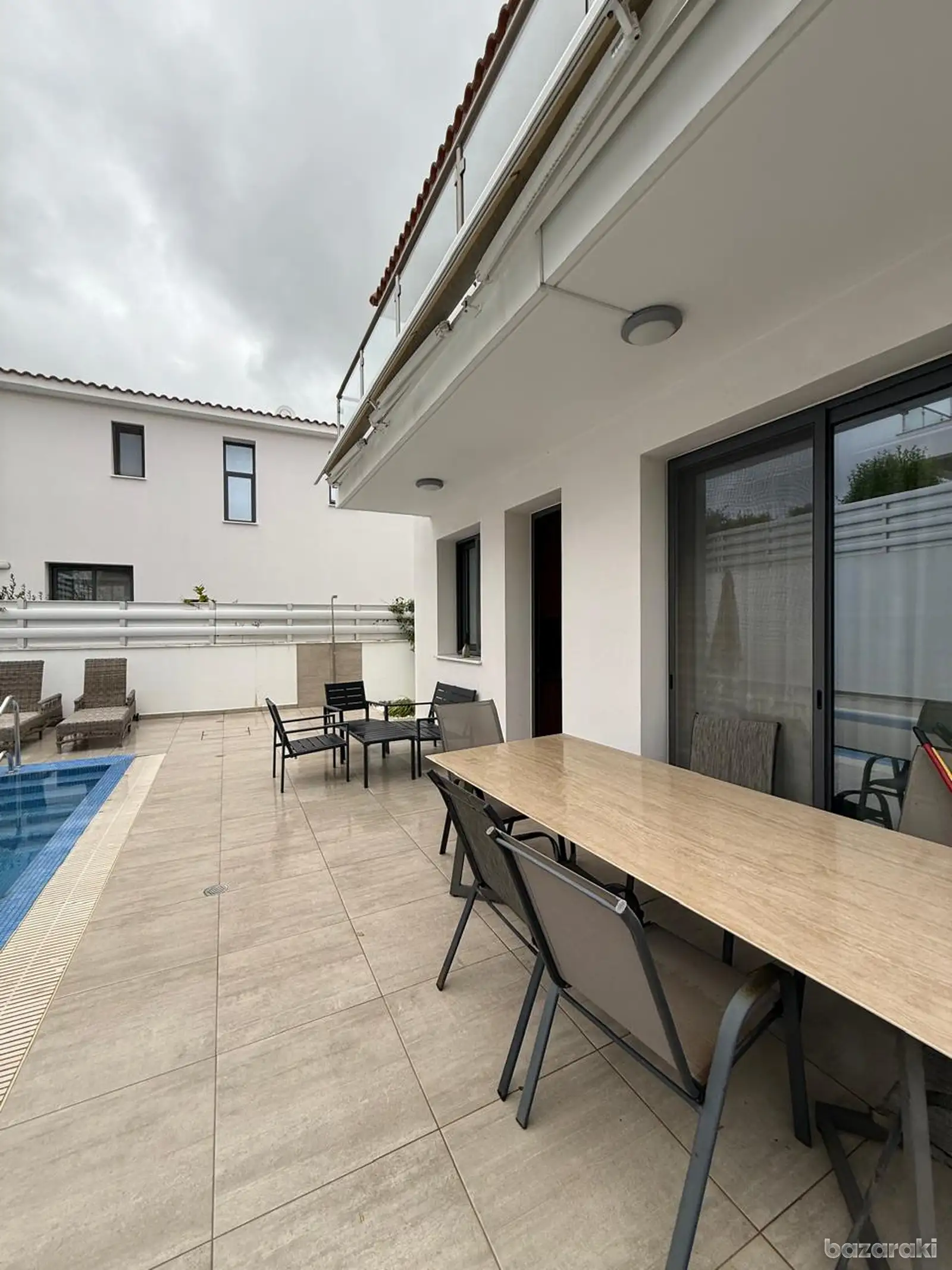 House, 4 bedrooms — 3