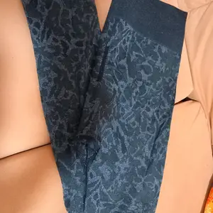 Two leggings, Επαρχία Λεμεσού — Λεμεσός - Αγία Ζώνη