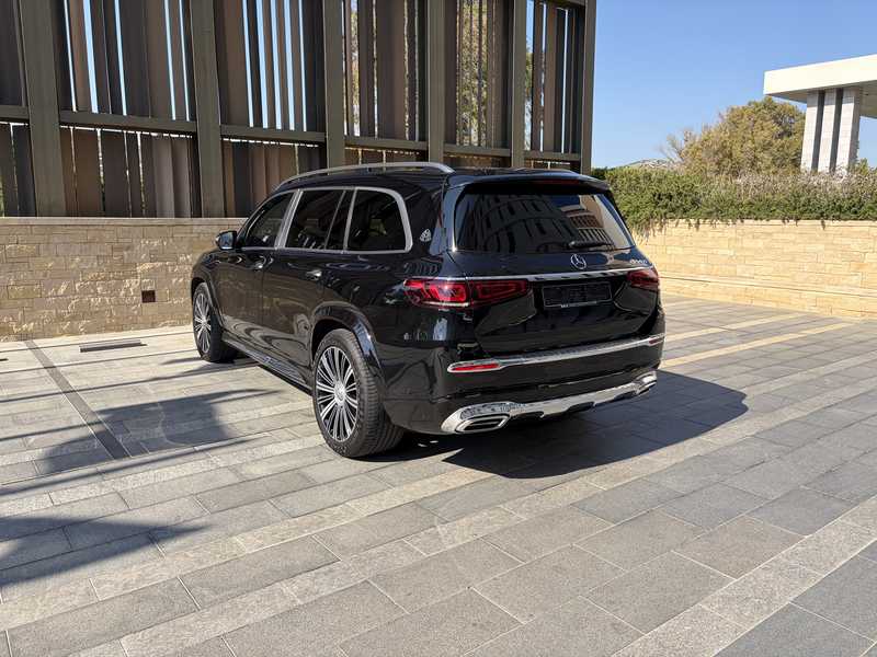 2022 Mercedes-Benz GLS-Class 4,0L 2022 Cyprus