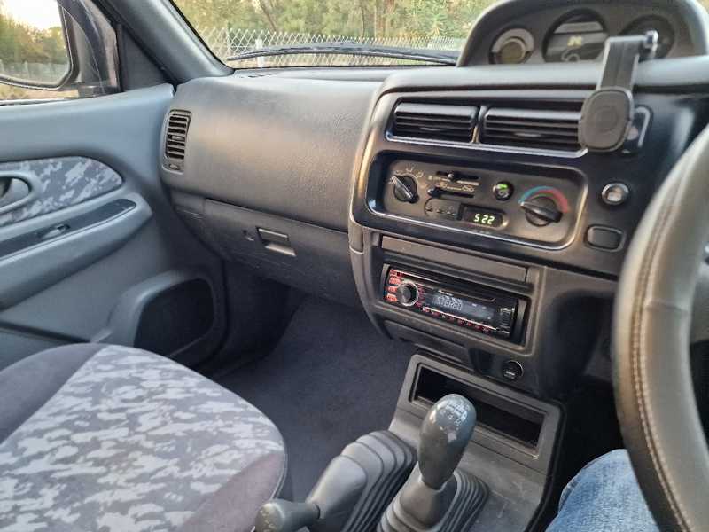 2001 Mitsubishi L200 2,5L 2001 Cyprus