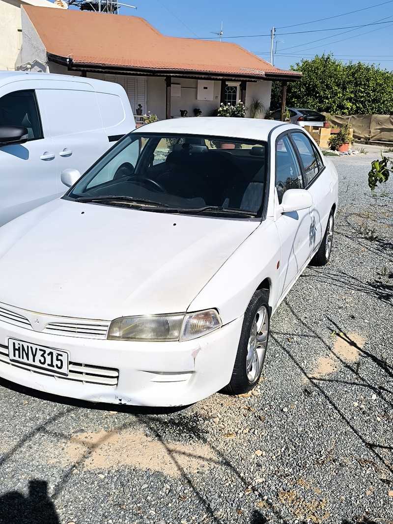 Mitsubishi Lancer 1,5L 1998