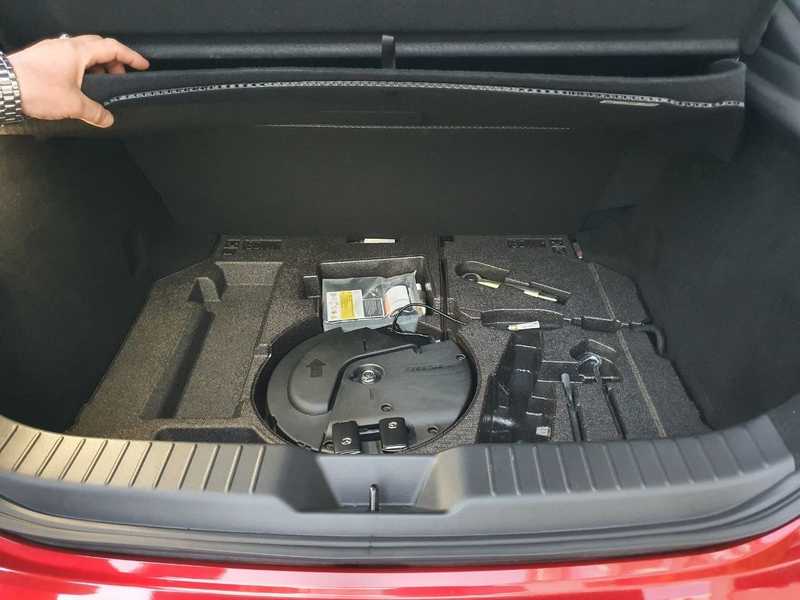 2025 Mazda 3 2,0L 2025 Cyprus
