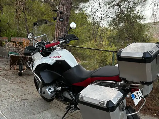 Bmw gs adventure, Nicosia — Egkomi - Parissinos