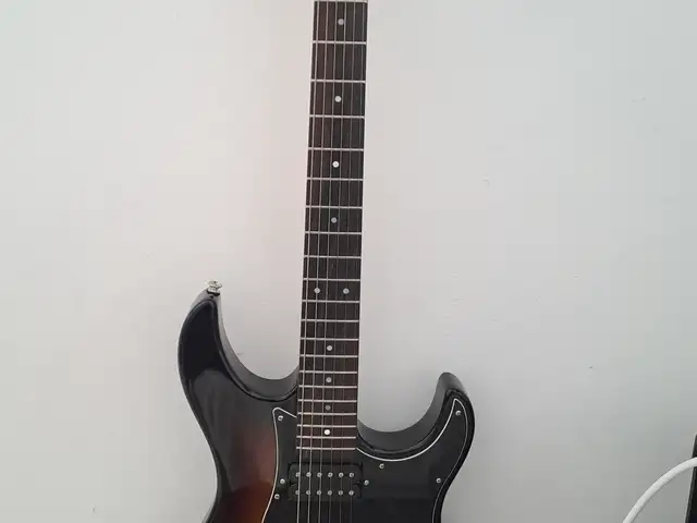 Yamaha pacifica 120h tobacco sunburst brown, Επαρχία Λευκωσίας — Λακατάμεια - Συνοικισμός Ανθούπολης