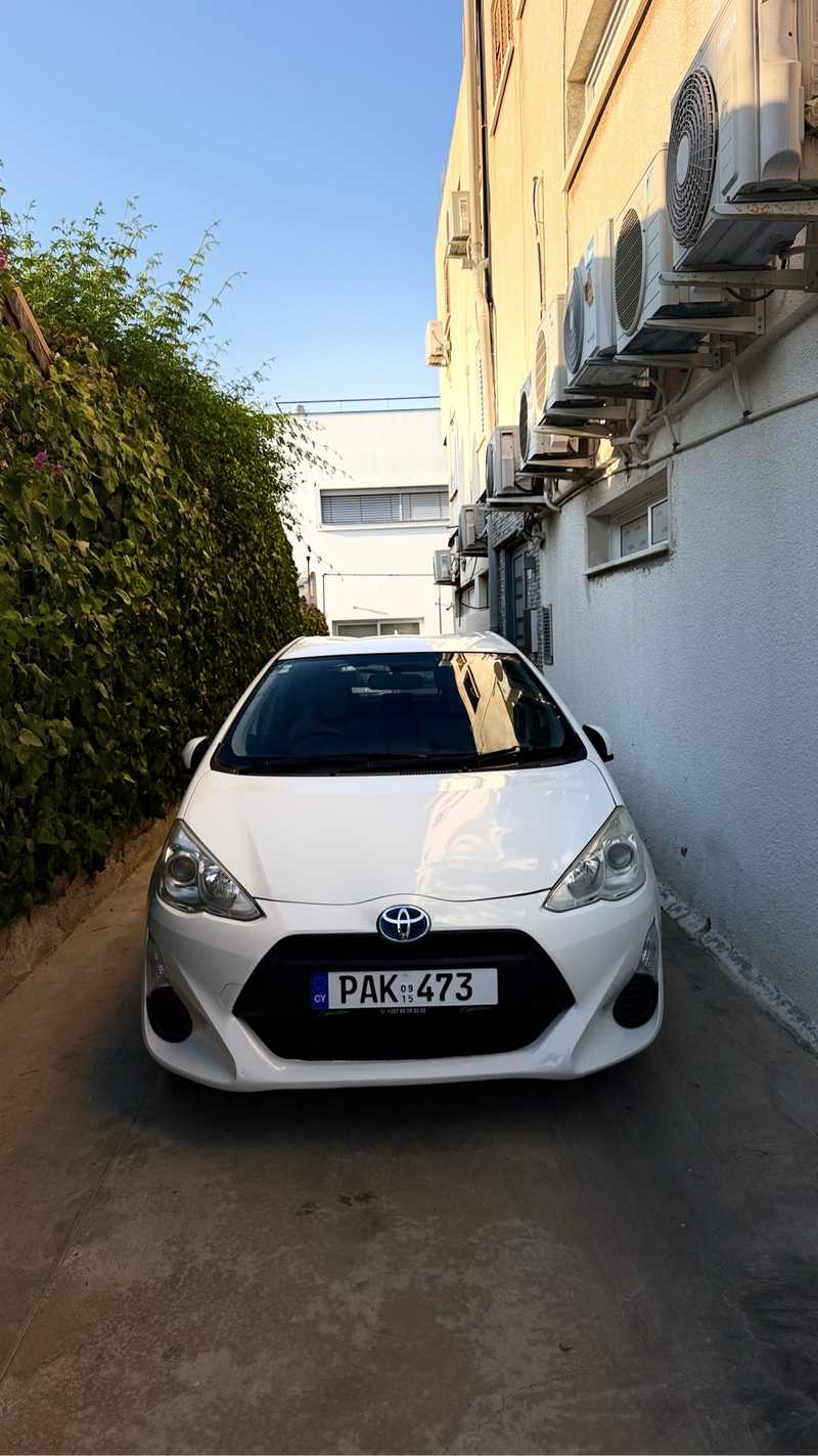 Toyota Aqua 1,5L 2015