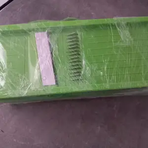Green plastic multifunctional cutter, Επαρχία Λεμεσού — Λεμεσός - Αγία Ζώνη