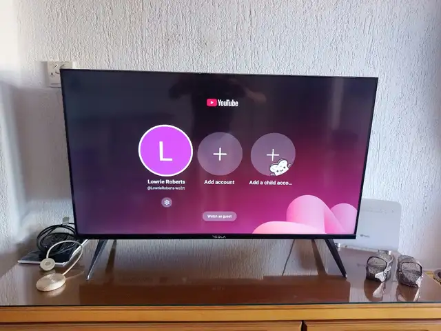 Tegla Series 6. 40 inch TV, Επαρχία Πάφου — Τάφοι των Βασιλέων