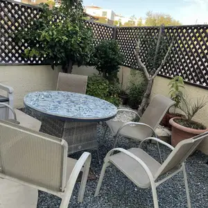 Piękny stół ogrodowy z krzesłami, Paphos — Pegeia
