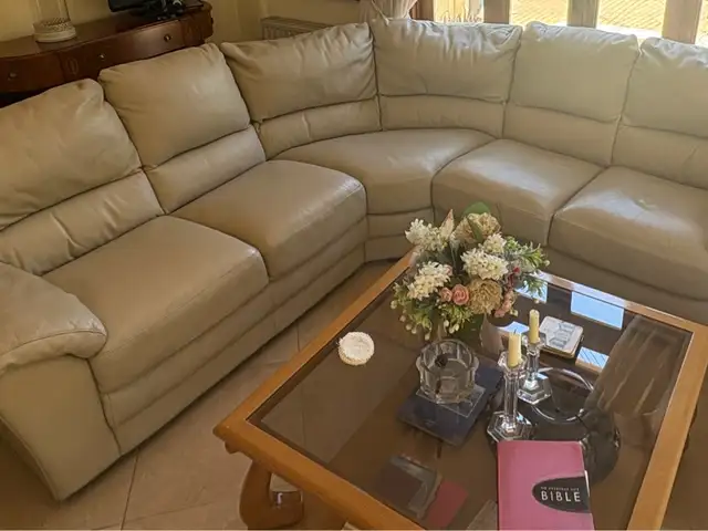 Large genuine leather corner sofa, Επαρχία Λευκωσίας — Τσέρι