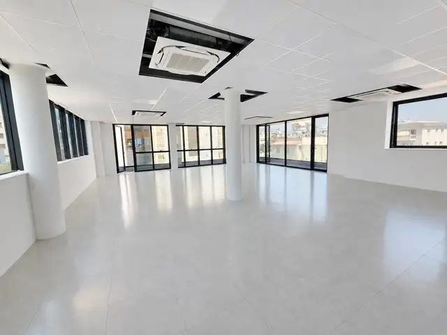 Hightech modern brand new commercial building in mesa gitonia limassol, Limassol — Limassol - Mesa Geitonia