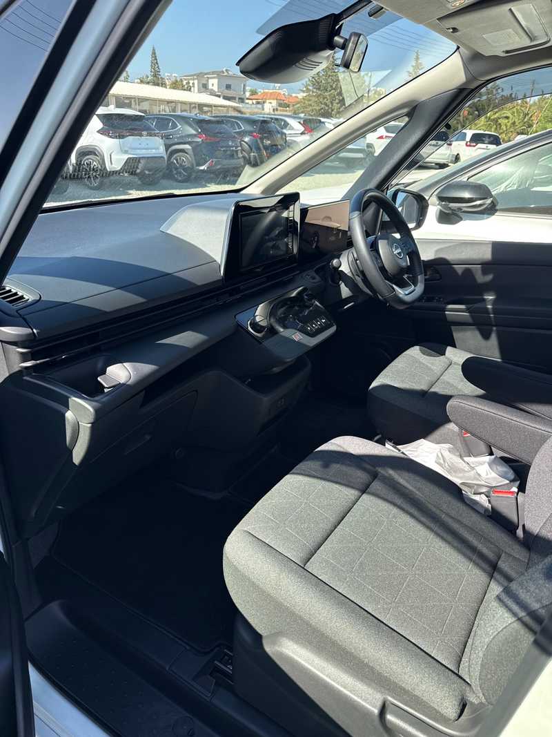 2023 Nissan Serena 2,0L 2023 Cyprus