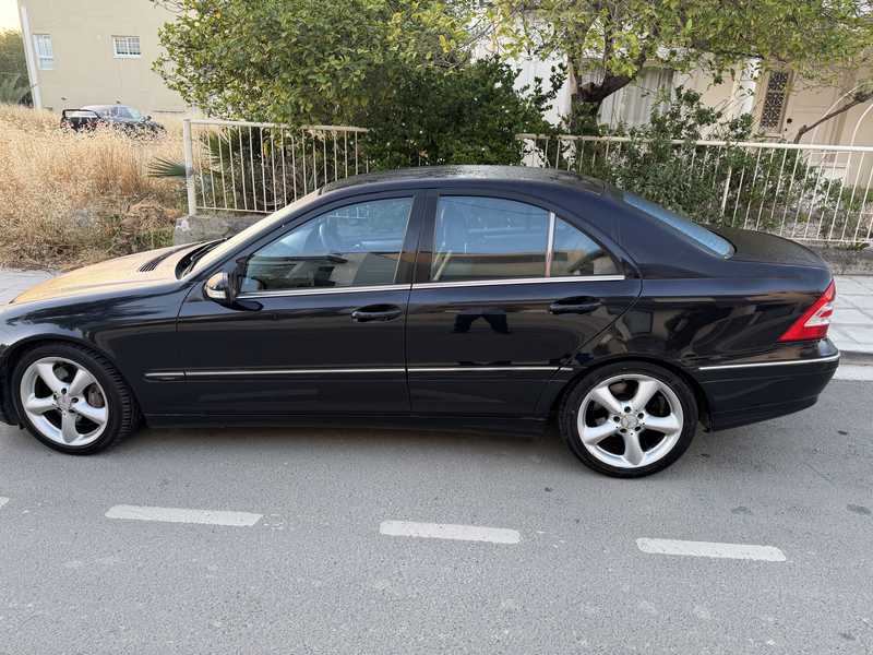 2004 Mercedes-Benz C-Class 2,2L 2004 Cyprus