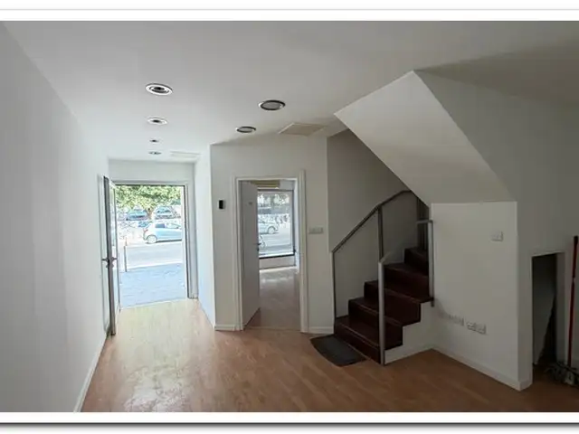Mixed use space 110m2 near tsirio stadium, Limassol — Limassol - Tsirion