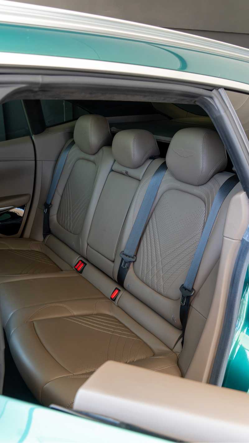 2023 Aston Martin DBX 4,0L 2023 Cyprus