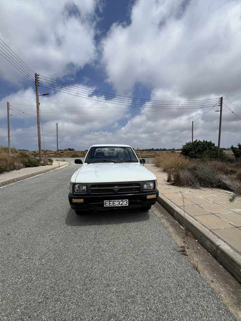 1997 Toyota Hilux 2,4L 1997 Cyprus