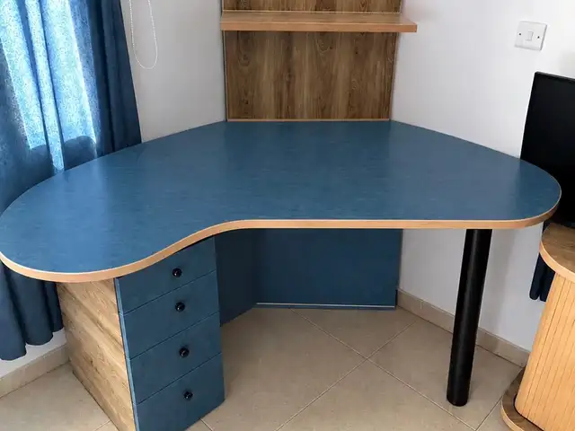 Modern l-shaped office desk, Επαρχία Πάφου — Γεροσκήπου