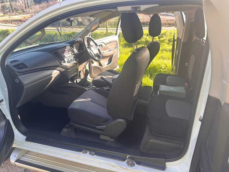 2017 Mitsubishi L200 2,5L 2017 Cyprus