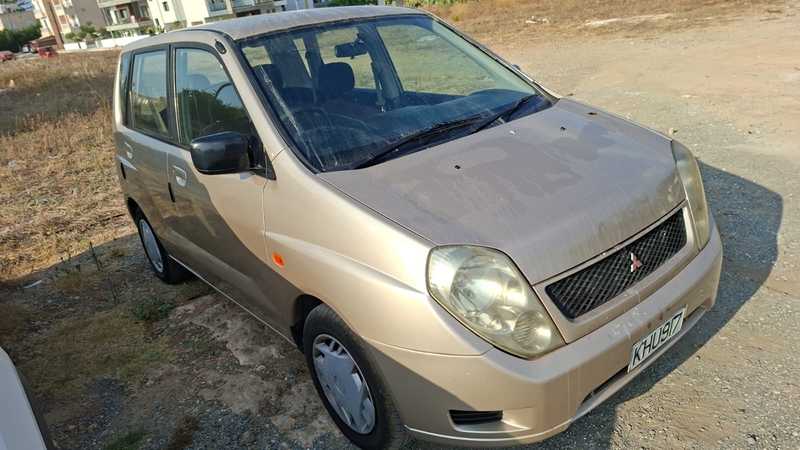 Mitsubishi Dingo 1,5L 2000
