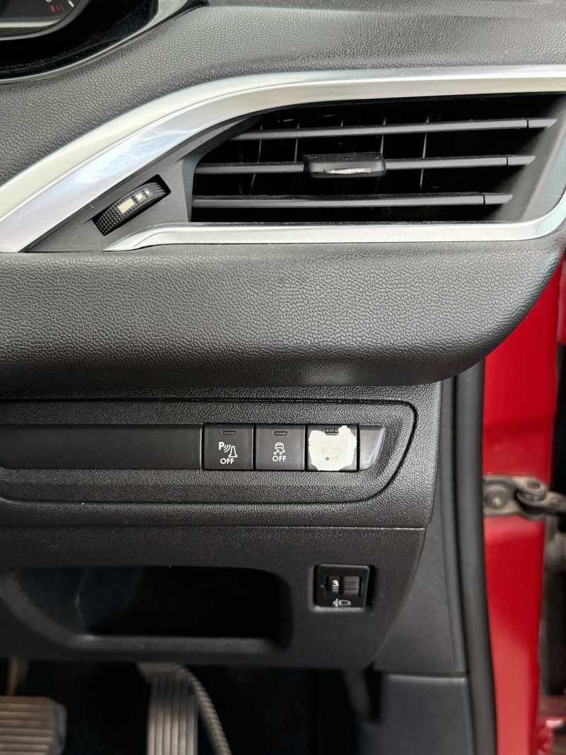 2013 Peugeot 208 1,6L 2013 Cyprus
