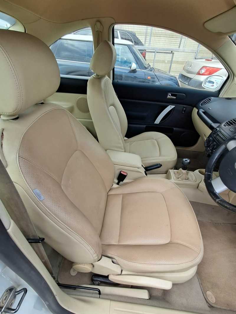 2010 Volkswagen Beetle 1,4L 2010 Cyprus