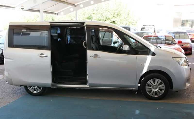 2011 Nissan Serena 2,0L 2011 Cyprus