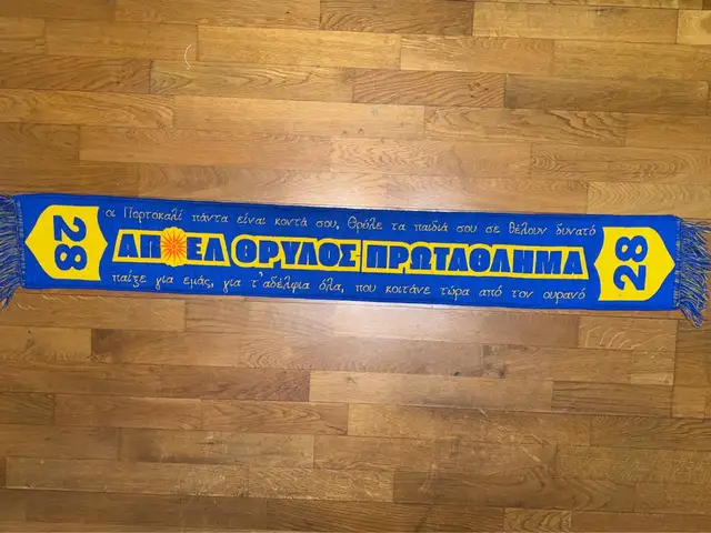 Apoel scarf, Nicosia — Nicosia - Ag. Antonios