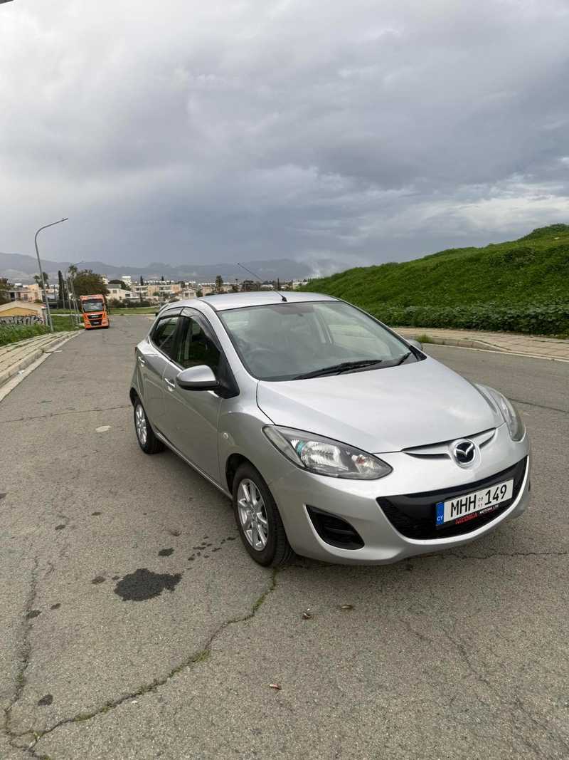 Mazda Demio 1,3L 2011