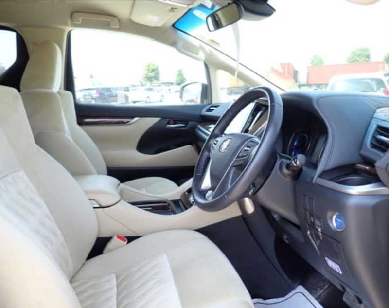 2022 Toyota Alphard 2,5L 2022 Cyprus