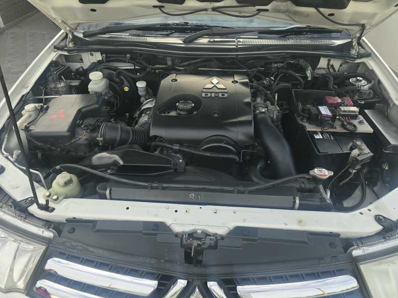 2015 Mitsubishi L200 2,5L 2015 Cyprus