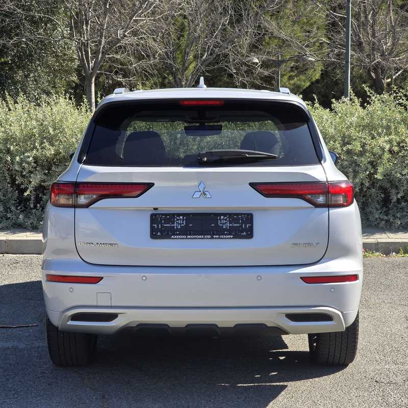 2022 Mitsubishi Outlander 2,4L 2022 Cyprus