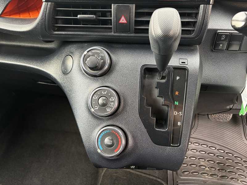 2018 Toyota Sienta 1,5L 2018 Cyprus