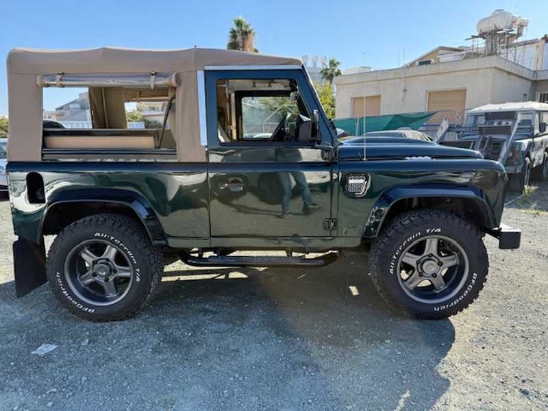 2014 Land Rover Defender 2,2L 2014 Cyprus