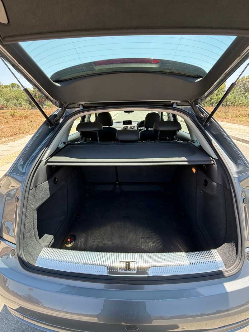 2015 Audi Q3 2,0L 2015 Cyprus