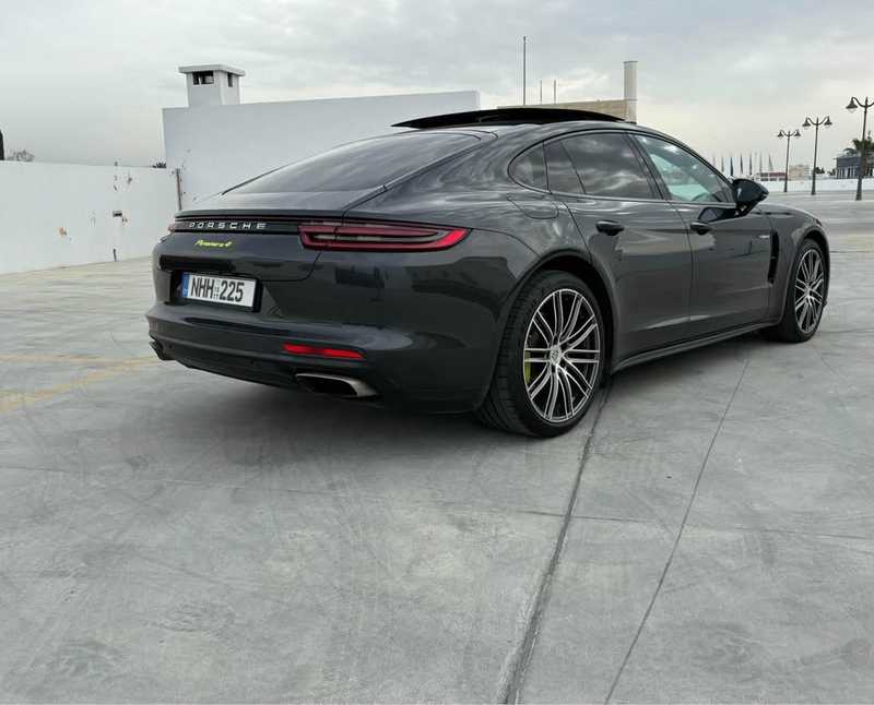 2017 Porsche Panamera 2,9L 2017 Cyprus