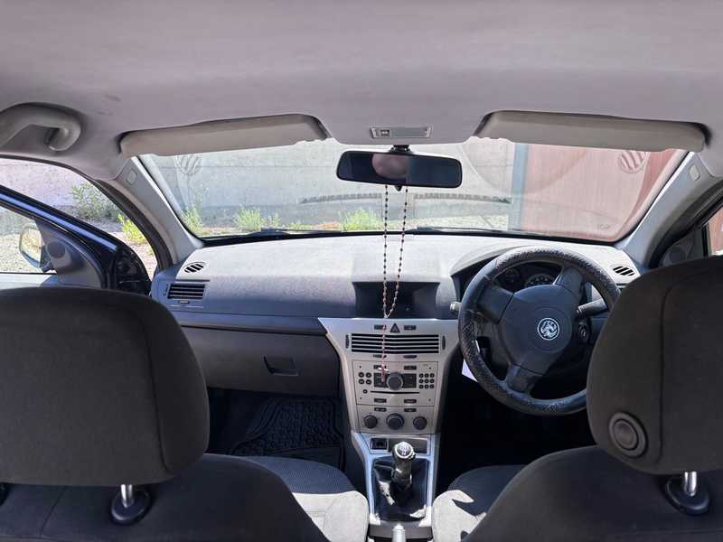 2008 Opel, Vauxhall Astra 1,6L 2008 Cyprus