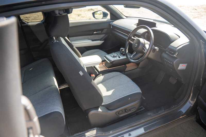 2020 Mazda ΜΧ-30 2,0L 2020 Cyprus