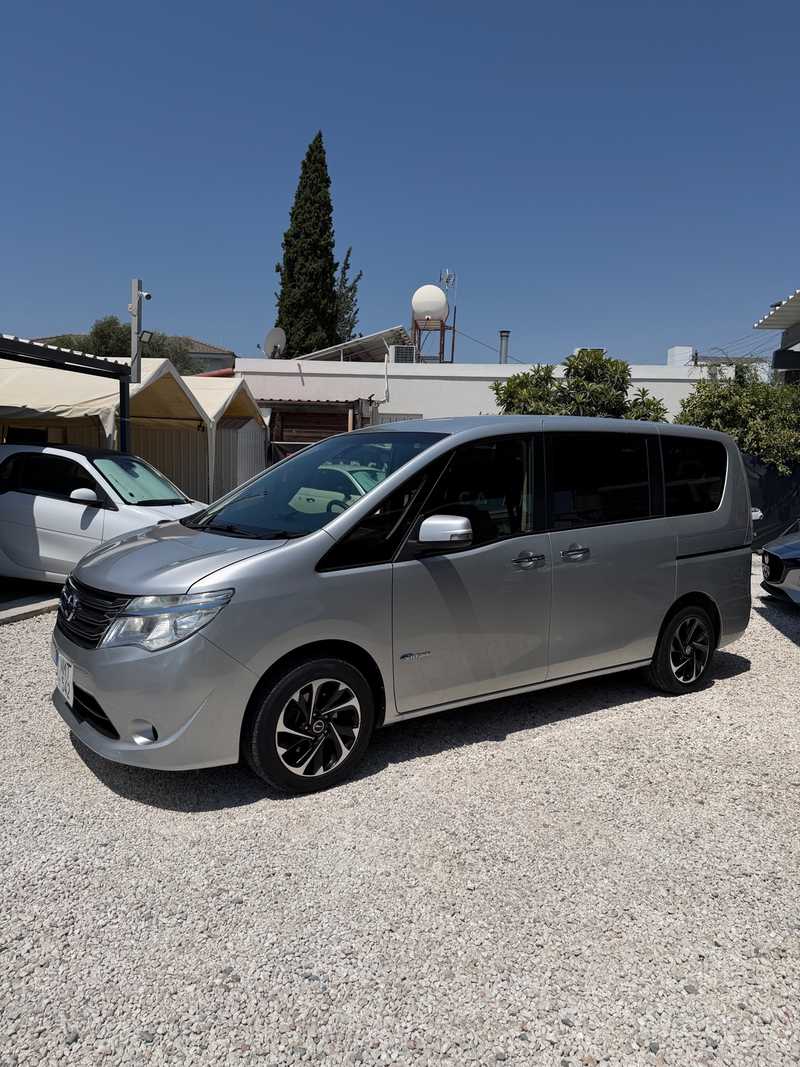 2015 Nissan Serena 2,0L 2015 Cyprus