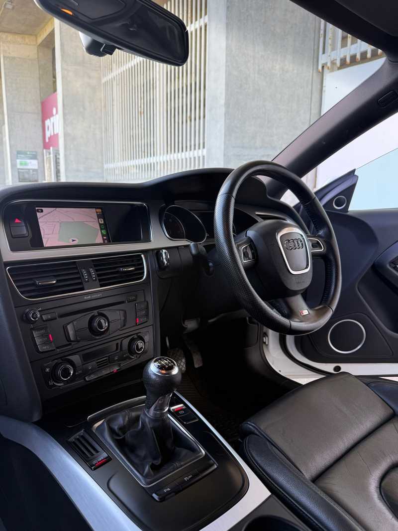 2010 Audi A5 2,0L 2010 Cyprus