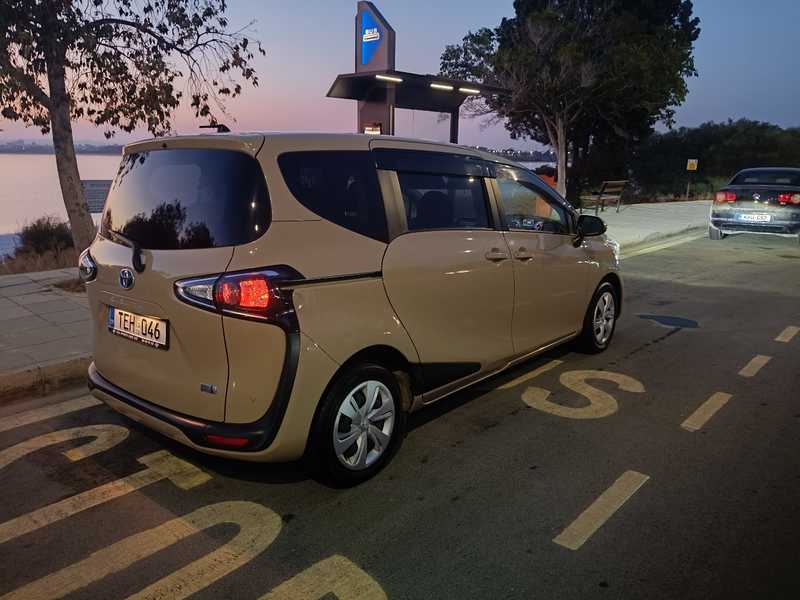 2021 Toyota Sienta 1,5L 2021 Cyprus
