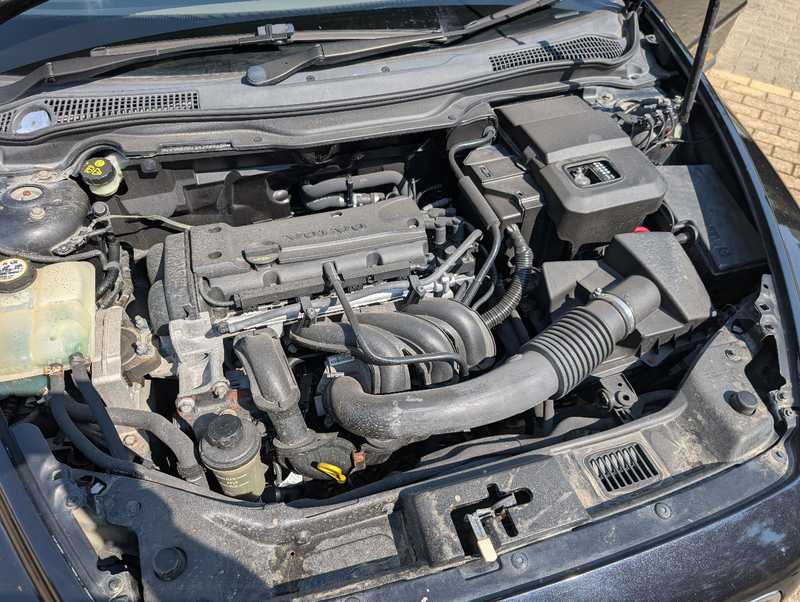 2005 Volvo S40 1,6L 2005 Cyprus