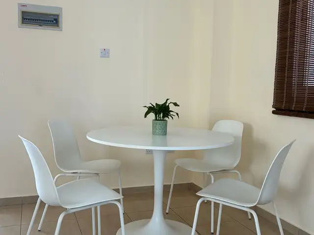Ikea dining table + 4 chairs, Επαρχία Πάφου — Μεσόγη