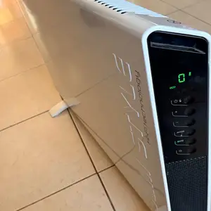 De longhi slim style convector heater 2000w model hcx9120e, Limassol — Limassol - Agios Ioannis