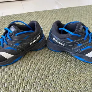 Tennis shoes, size 33, Επαρχία Λεμεσού — Ιστορικό Κέντρο