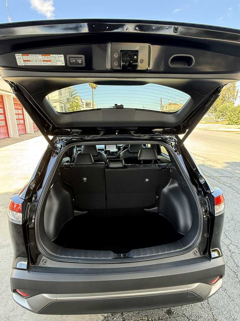 2023 Toyota Corolla Cross 2,0L 2023 Cyprus