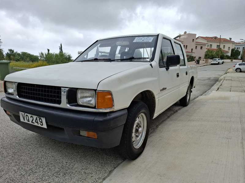 1988 Isuzu Pick-up 2,5L 1988 Cyprus
