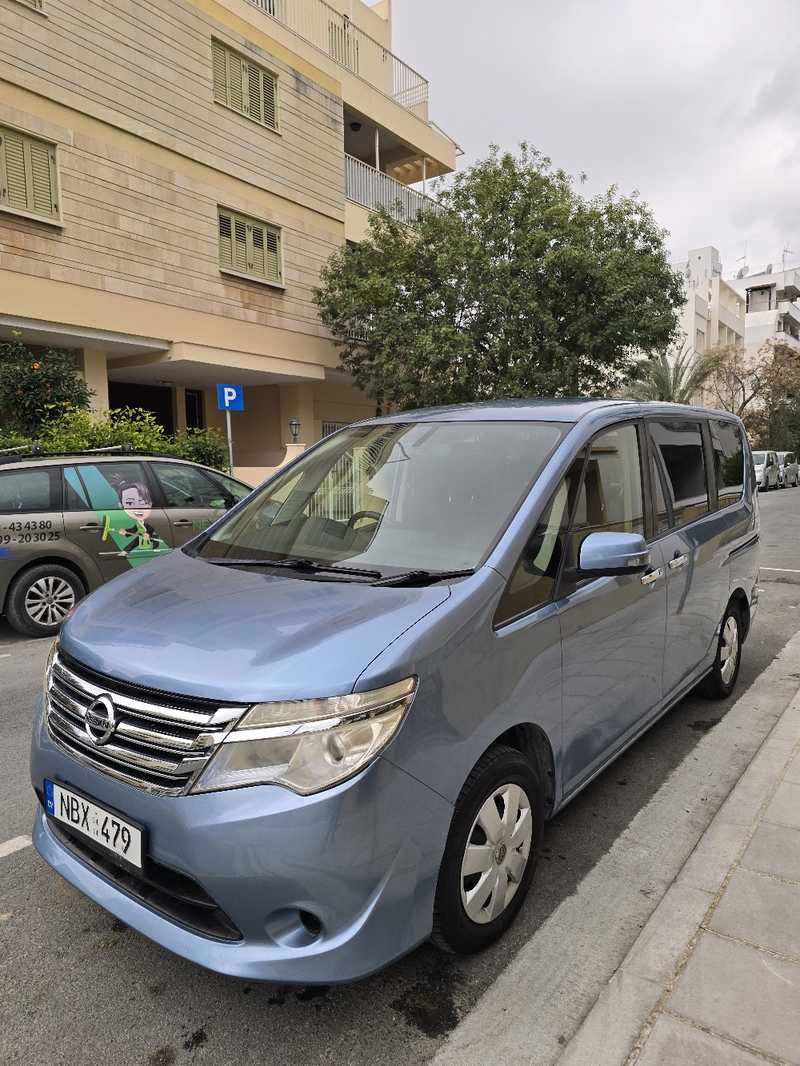 2014 Nissan Serena 2,0L 2014 Cyprus