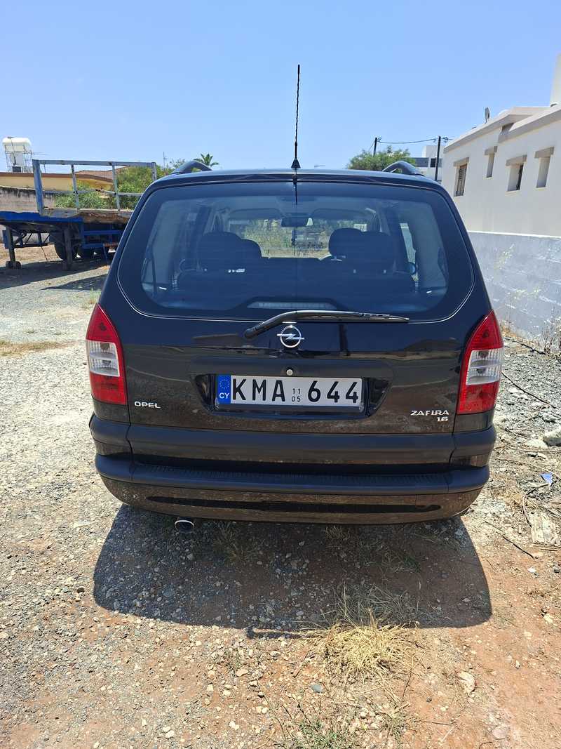 2005 Opel, Vauxhall Zafira 1,6L 2005 Cyprus