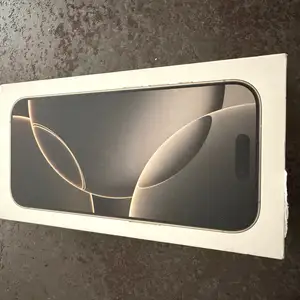 Iphone 16 pro silver, Επαρχία Λευκωσίας — Λευκωσία - Άγιος Αντώνιος