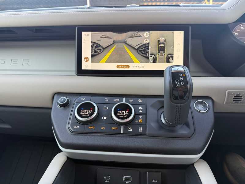 2023 Land Rover Defender 3,0L 2023 Cyprus